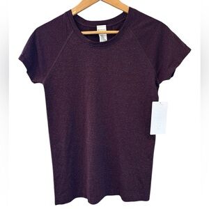 Athleta Plum Short Sleeve Tee (M) ptp 17"